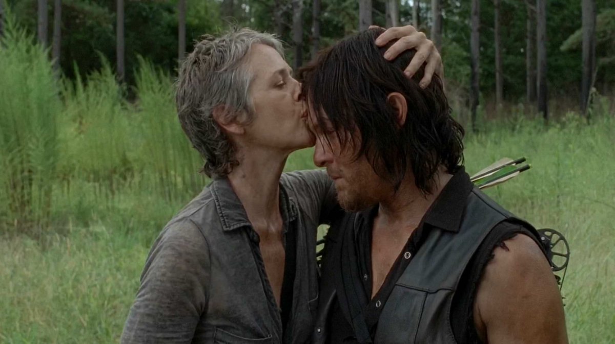 DarylsLilBitch's tweet photo. So you're telling me all of this was for NOTHING. #Caryl #RIPCaryl #CarolPeletier #DarylDixon https://t.co/TPimz8uznF