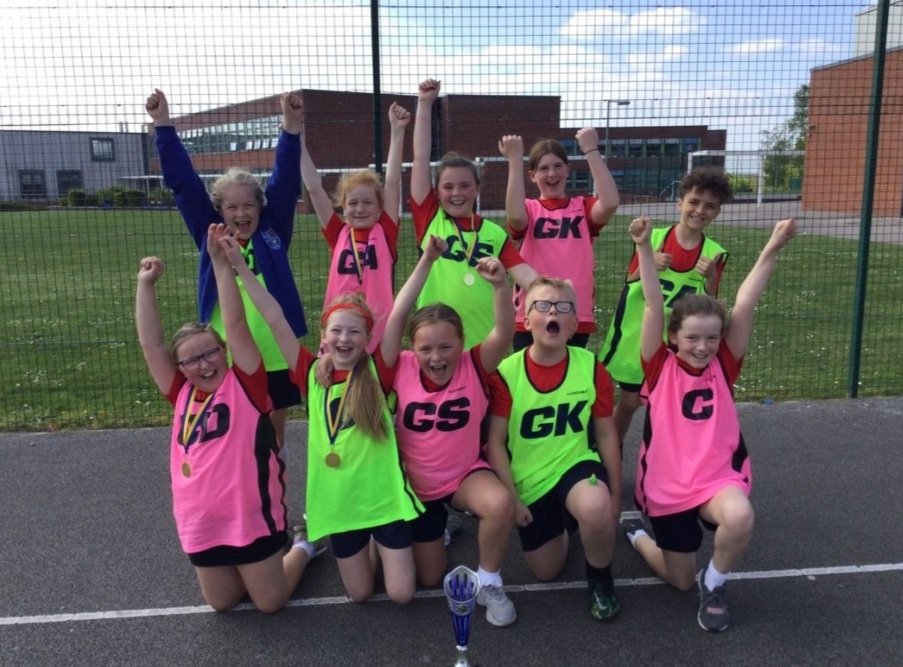 academy_grange's tweet photo. Congratulations to our Year 4/5 netball teams who both reached the final of our local schools netball tournament!  Our A team were undefeated throughout! Such good sportsmanship and fair play were shown by all teams who took part 🏐🥇 @Halton_SG @Grange_School @TheGrangeAcade1 https://t.co/Hq13z8FBkd