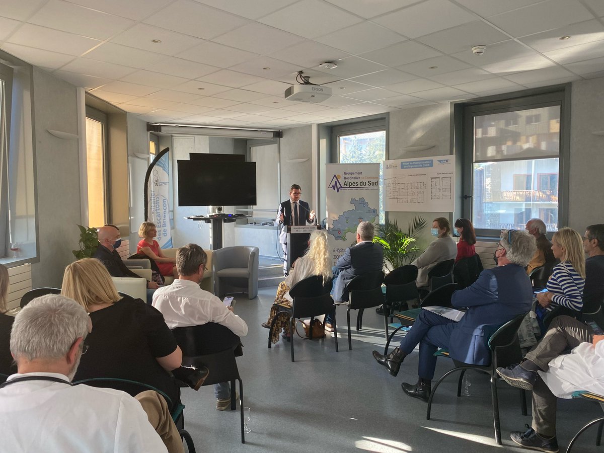 ArnaudMurgia's tweet photo. Fier d’inaugurer l’IRM de notre @ch_briancon : égalité dans l’accès au soins pour tous les territoires ! Réalité rendue possible grâce aux efforts locaux et au #Ségur de la Santé. Continuons a prioriser une offre de soin de qualité pour tous ! https://t.co/2MHwzxsMFI