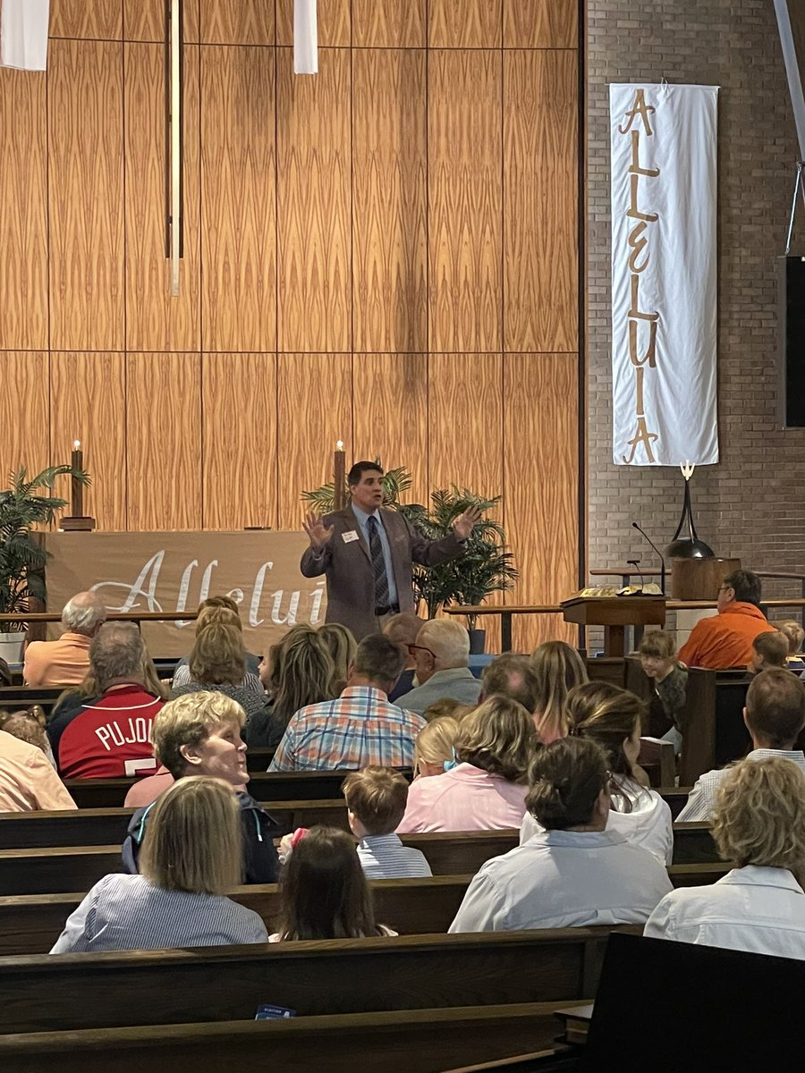 CCLSKiessling's tweet photo. What an amazing morning with all our Grandparents and Special Friends! It was such a blessing to have everyone here! @CCLSChargers https://t.co/CehcWy1B7H