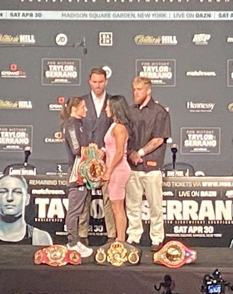 declanokelly's tweet photo. Face off at the #TaylorSerrano presser. #boxing https://t.co/jPBUPzw5Rb