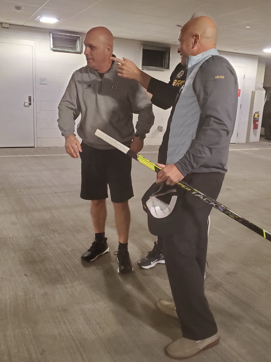 andrewingham17's tweet photo. Experience of a lifetime today! Delivered an ⁦@EZGOvehicles⁩ Liberty to ⁦@NHLBruins⁩ as a gift to longtime employee Don DelNegro for his retirement.  Classy move by the players. @fivestargolfcar⁩ as always went above and beyond to satisfy the customer. #playoffs22 https://t.co/sjgfxvjX0X