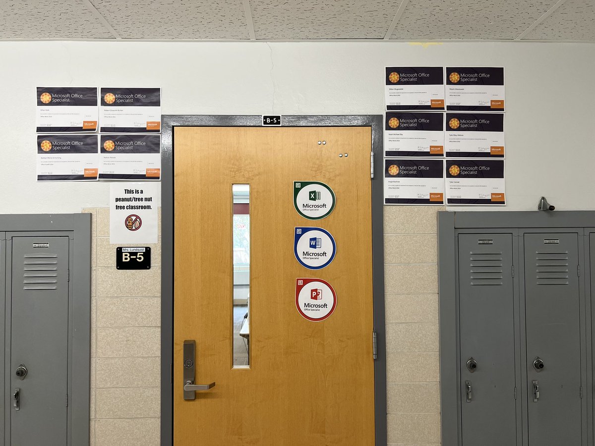 BHSAcctg's tweet photo. B5 is getting MOS certified! #Excel #Word #PowerPoint #BedfordCTE https://t.co/d2BCYZMS6H