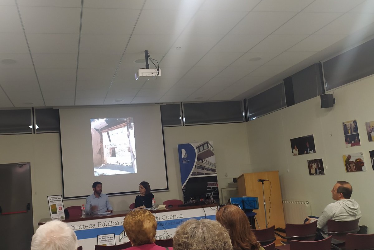 📖 <a href="/sinedescudero/">Denis Escudero Muñoz</a> presenta en Cuenca su libro "La España que abandonamos" <a href="/queabandonamos/">La España que abandonamos</a>. Lo acompaña la periodista <a href="/carmenmoralmora/">Carmen Moral</a>

Un libro que cuenta la historia de pueblos de España donde viven durante todo el año menos de 20 personas. 👇