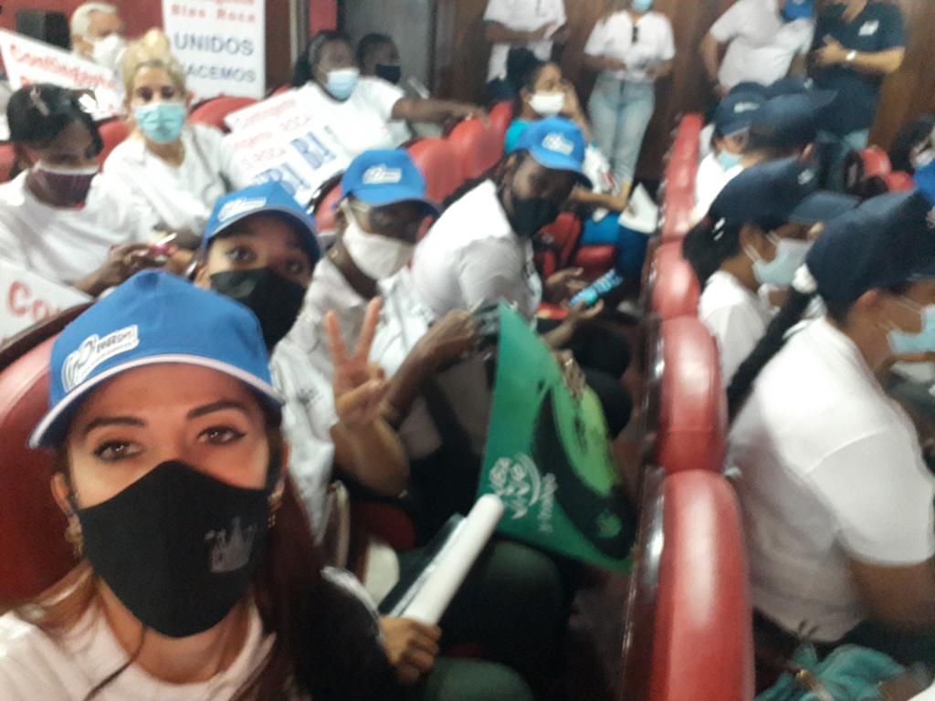 Cuba Vive, Cuba Trabaja.  El 1ro de Mayo ya está ahí. Los hidráulicos Vamos Con Todo <a href="/INRHCuba/">Instituto Nacional de Recursos Hidráulicos</a> <a href="/AntonioRdguezR/">Antonio Rodríguez Rodríguez</a> <a href="/InesMChapman/">Inés María Chapman Waugh</a>
#CubaViveYTrabaja 
#1Mayo 
#INRHCuba
#VamosConTodo