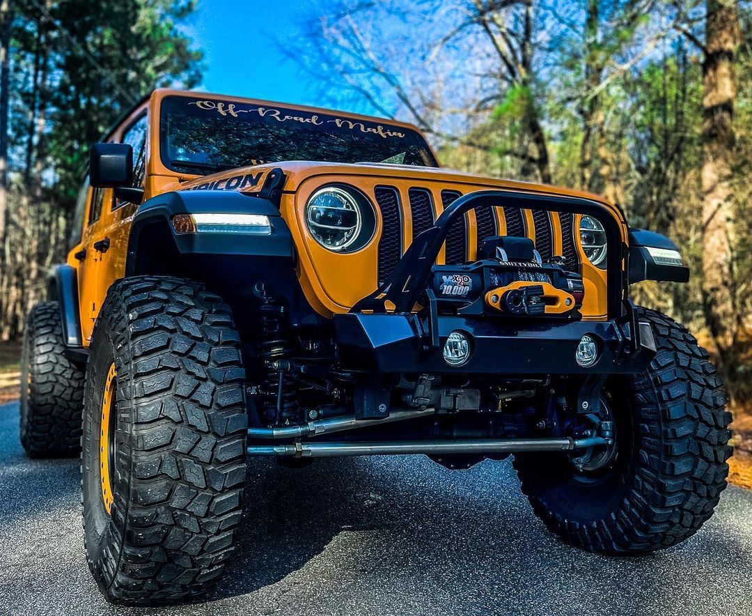 CooperTire's tweet photo. Happy #FrontEndFriday!
Which one is your favorite? 🟠 🔵
#DiscovererSTTPRO #Ford #Jeep
📸: misfit_the_jeep & oj.88 on IG https://t.co/P1NrGzz01x
