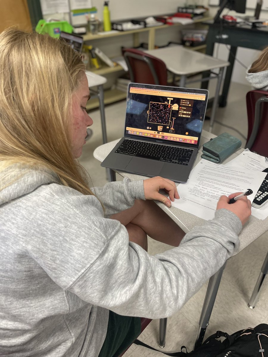MsFusinaChem's tweet photo. Honors Chem students using @PhETsims βGases Introβ to help visualize the relationships between pressure, volume, and temperature of gases @SSSASsaints #SaintsLearn #SaintsScience #ChemEd https://t.co/8uUA7NYT0Y