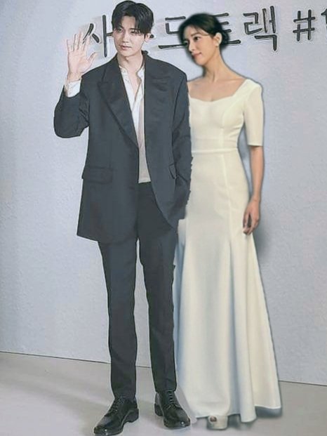 sikjoocouple's tweet photo. HEYYYYY, DEAR LIGHT BULBS!!! Waking up in the middle of the night guys!!!
Come on!! New Hints is here!!  :))))
#한효주 #박형식 #ParkHyungSik #HanHyoJoo #sikjoocouple #tvN #TVING #해피니스 #Netflix https://t.co/GAFrF7Aj3c