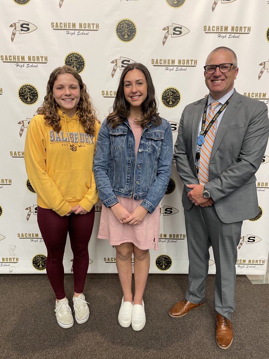 Congratulations to our Valedictorian Anna Miller and our Salutatorian Samantha Watson! ⁦<a href="/SachemHSNorth/">Principal Larson</a>⁩