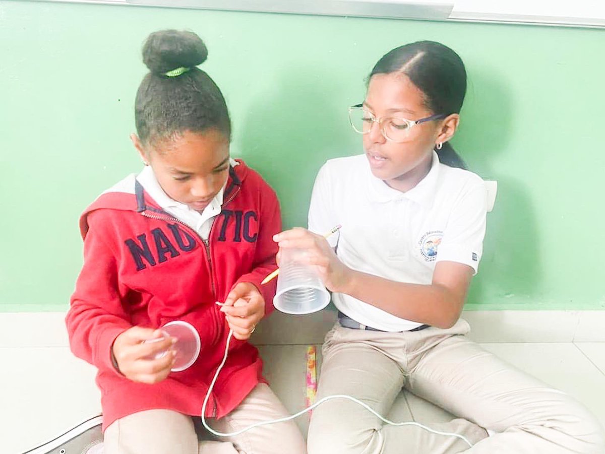 RubensShoes's tweet photo. Learning made fun!!! Here are our 6th grade students exploring sound waves with cups and strings. Our schools love promoting hands-on learning and exploration. It makes learning and exciting and fun. 
#education #learning #grade6 #science #cupsandstrings #soundwaves https://t.co/PUPWKLzi6l
