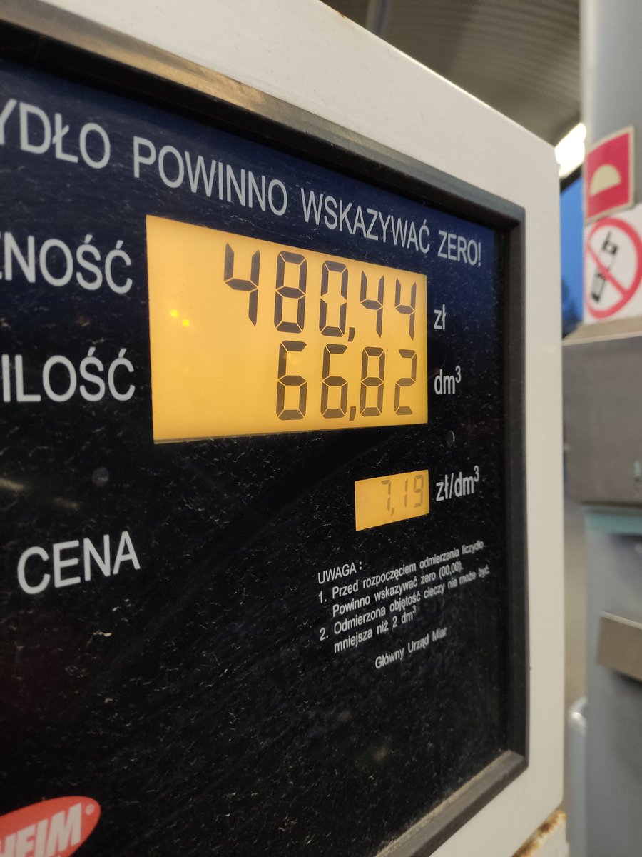 Maciej G. tweet media