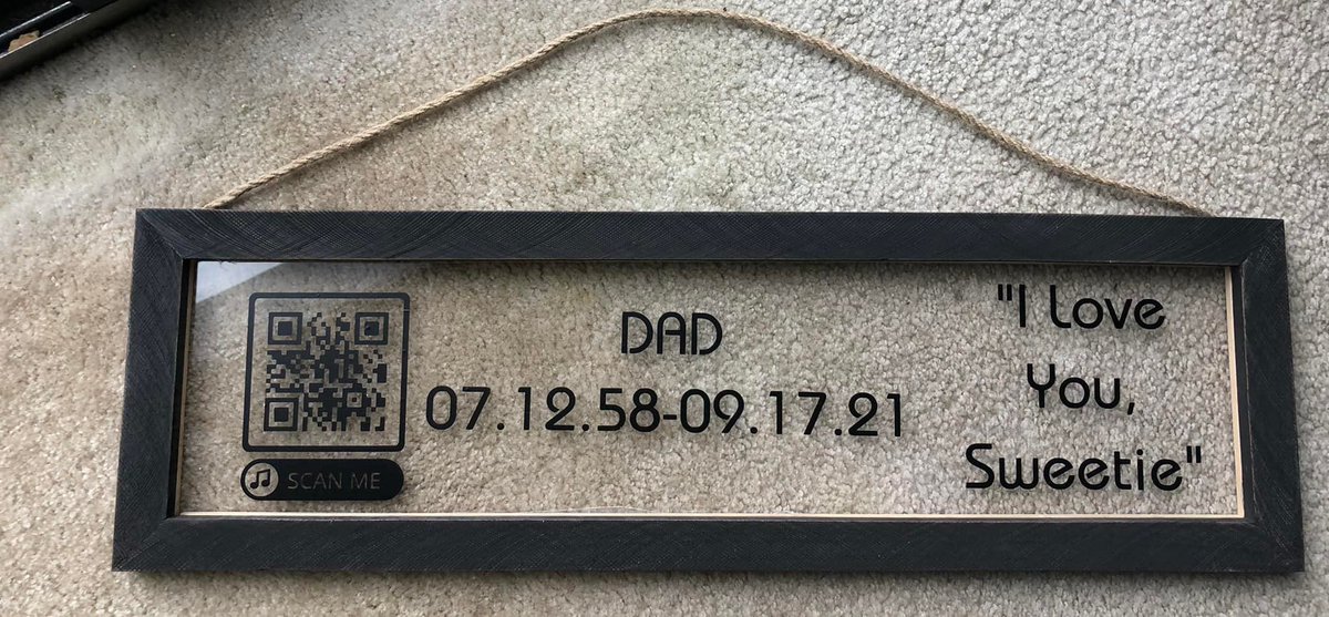 marilynjdesign's tweet image. When an old high school classmate of yours lost their dad and still had a voicemail from him saved on their phone...you make them this sign so that they can listen to their dad's voice any time they want. 
#SignDesigns #MarilynJeanneDesigns #ParentLoss