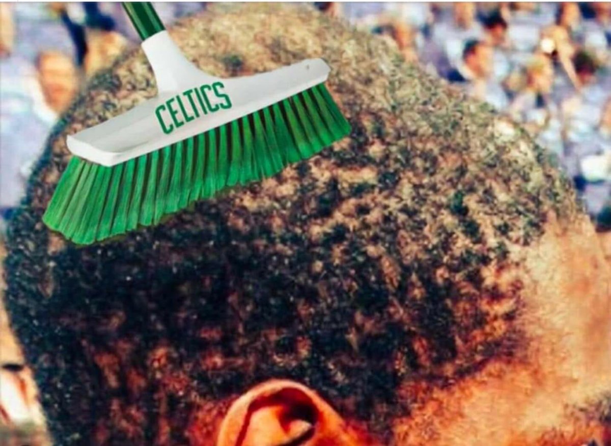 skol_queen's tweet photo. YAW PLAY TEEEW MUCH 😂😂😂😂😂🤦🏾‍♀️🤦🏾‍♀️🤦🏾‍♀️🥴🥴🥴🥴🥴🥴🥴 #funny #Celtics #basketball #dyinglaughing yaw aint shit BAHAHAHAHA https://t.co/KSbcJiYY0p