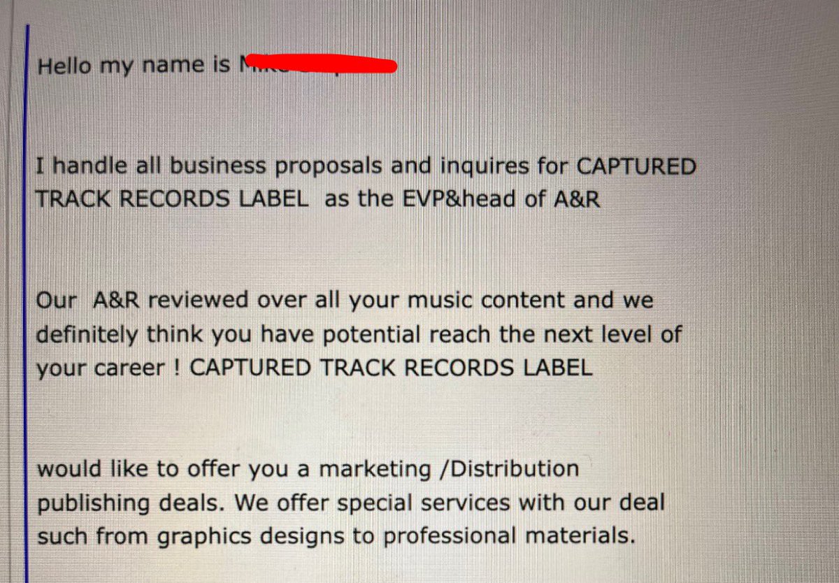 browless_bitch's tweet photo. when you think you’re getting signed but it’s actually just a bot 🫠

scammers really out here trying to come for my wallet AND my throat with an appeal to my fucking hopes and dreams. sickening! https://t.co/VZBcTxuLSc
