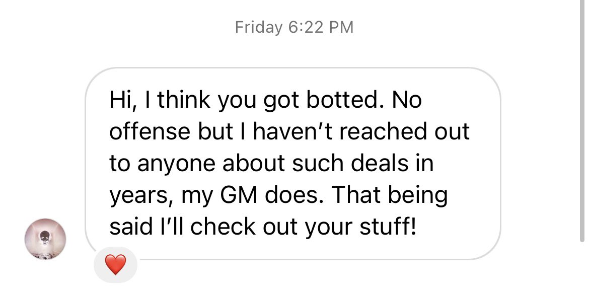 browless_bitch's tweet photo. when you think you’re getting signed but it’s actually just a bot 🫠

scammers really out here trying to come for my wallet AND my throat with an appeal to my fucking hopes and dreams. sickening! https://t.co/VZBcTxuLSc
