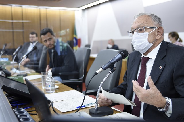assembleiamg's tweet photo. #Plenário já pode votar em 1º turno projeto 2.385/21, do dep. @cleitinhotmj, q isenta o contribuinte do pagamento da Taxa de Renovação do Licenciamento Anual do Veículo (#TRLAV). A proposta recebeu parecer favorável na Comissão de Fiscalização Financeira. https://t.co/gOUu5ZfzZn https://t.co/VLwDT4clMI