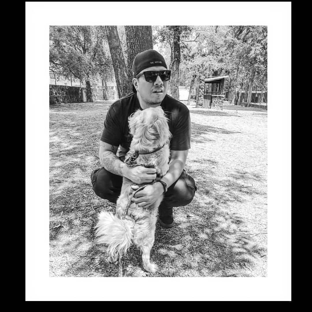 El7infierno's tweet image. De rol por las C.U. #doglove #BAWFilter #Darknessisthepath