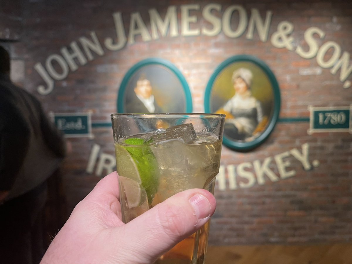 LarderCotswold's tweet photo. #dublinwatch #punchestownpints #whiskytasting still no cake , but this was a great alternative #jamesons #cakehunter #dublin #whisky https://t.co/j8b04SlSLh