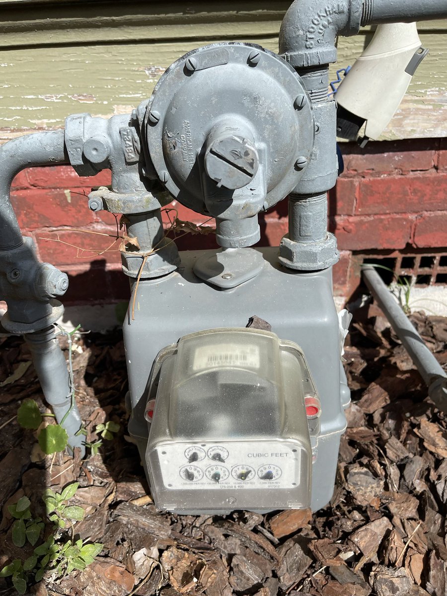 maryklanders's tweet photo. Bye bye fossil gas. We’re all electric now after the removal of our gas dryer and stove. https://t.co/KEMykmPgHR
