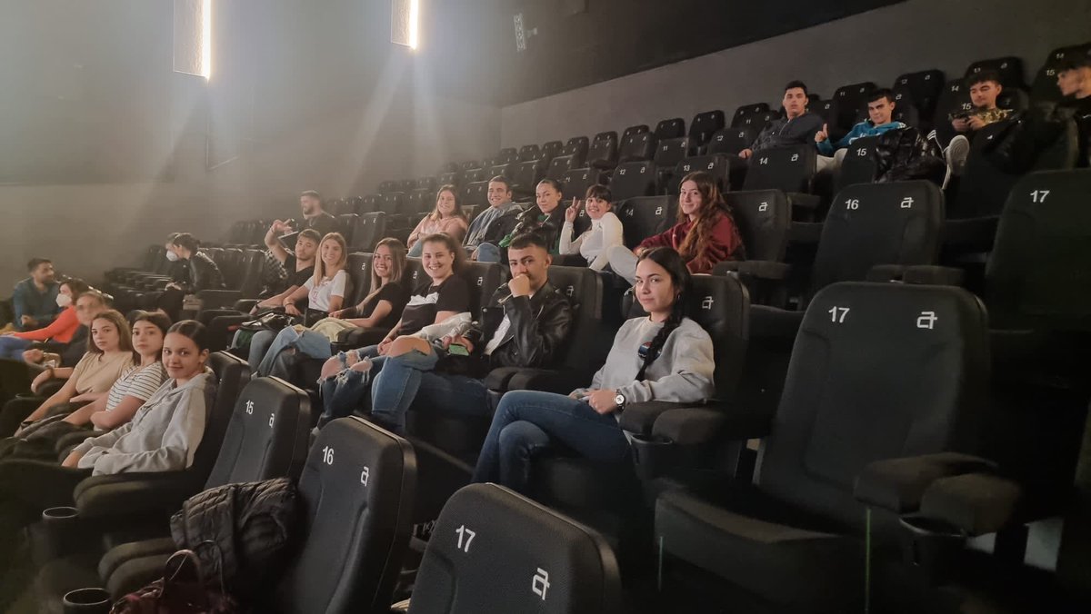CD Sagrado Corazón de Jesús (@tucolegio) on Twitter photo El alumnado de 1º CFGM Actividades Comerciales ha asistido a una charla en el Centro Comercial <a href="/HoleaHuelva/">HoleaHuelva</a> denominada “Reaprender a vender” #yosoydiocesano #CiclosFormativos #somosdiocesanos #actividadescomerciales El alumnado de 1º CFGM Actividades Comerciales ha asistido a una charla en el Centro Comercial <a href="/HoleaHuelva/">HoleaHuelva</a> denominada “Reaprender a vender” #yosoydiocesano #CiclosFormativos #somosdiocesanos #actividadescomerciales