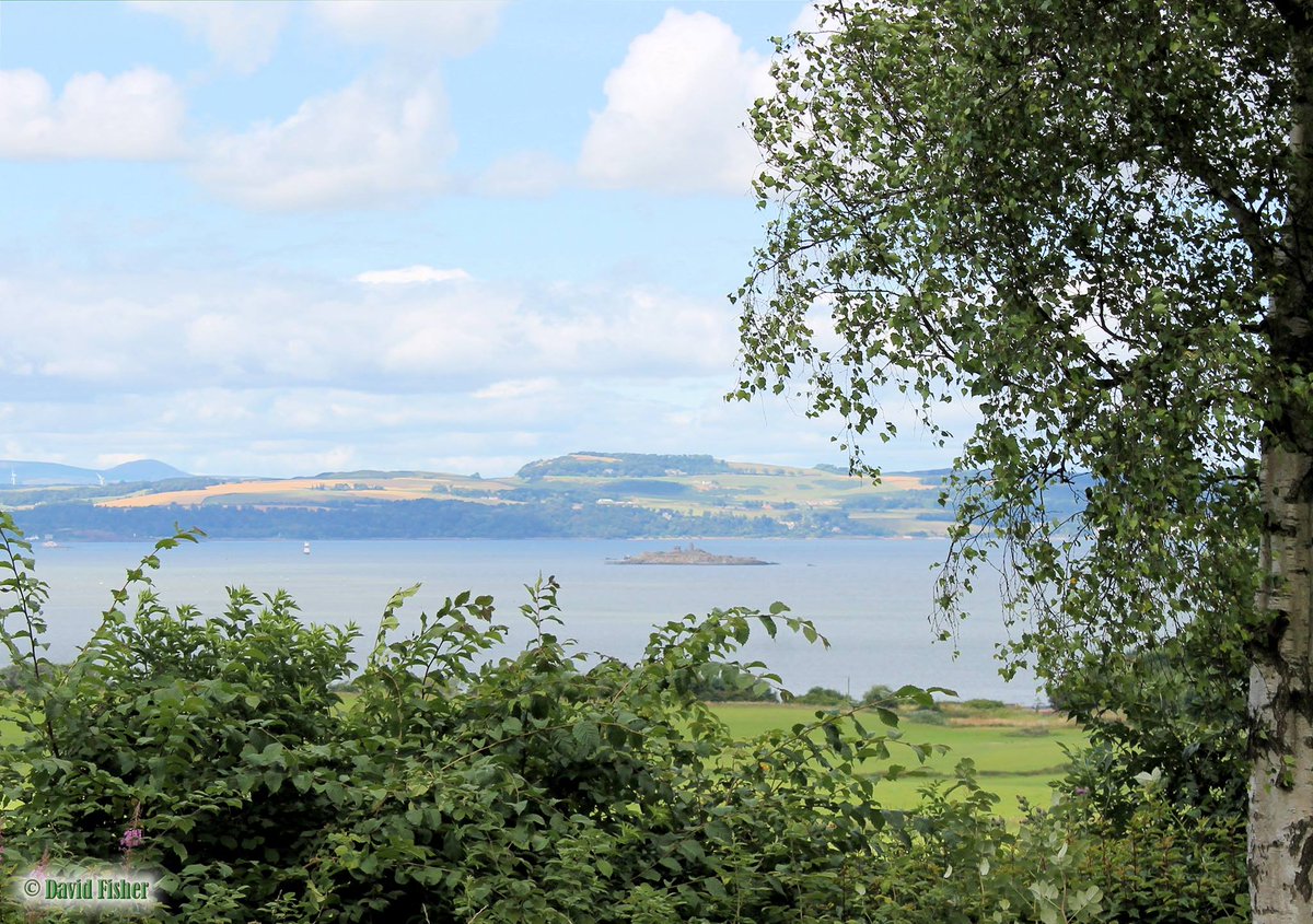 EdinCulture's tweet photo. This is our view from Lauriston Castle. It's a tough life for us!
#Edinburgh #ForeverEdinburgh #EdinburghLife #edinphoto #exploreedinburgh #igersedinburgh #instaedinburgh
Photography: David Fisher https://t.co/mUZAnwgkvb