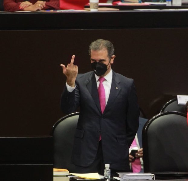 Stregga_69's tweet photo. Miren su reforma electoral. https://t.co/oKWljENbMS