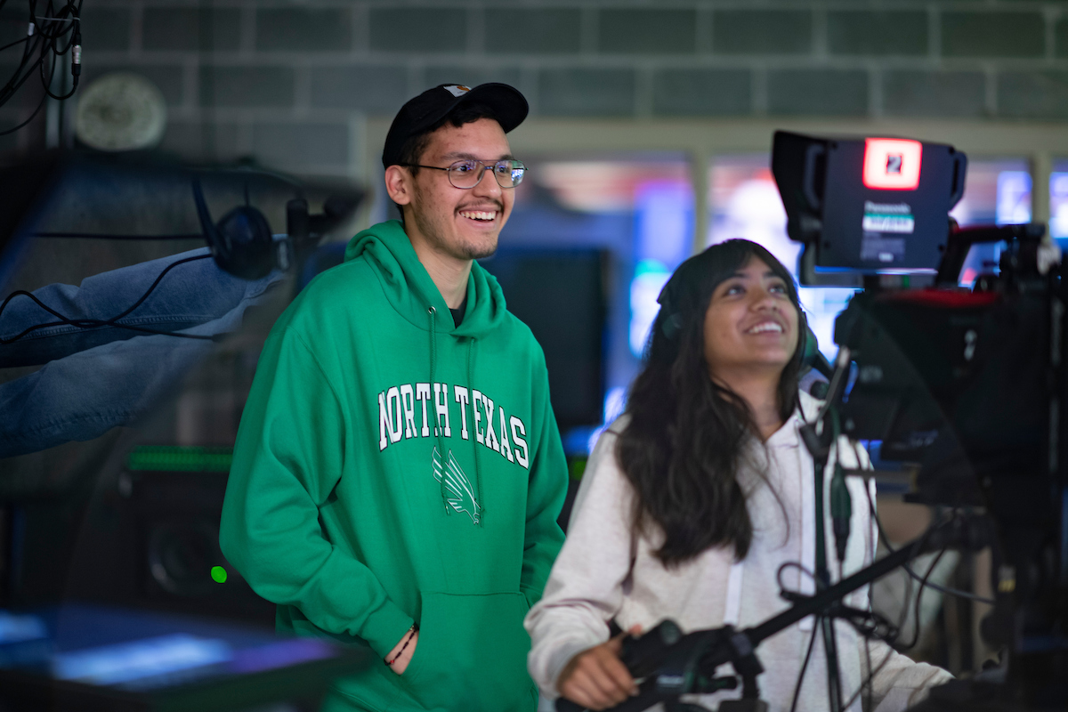 As a #UNT student you'll have plenty of opportunities to get hands-on learning in your field! Apply today!