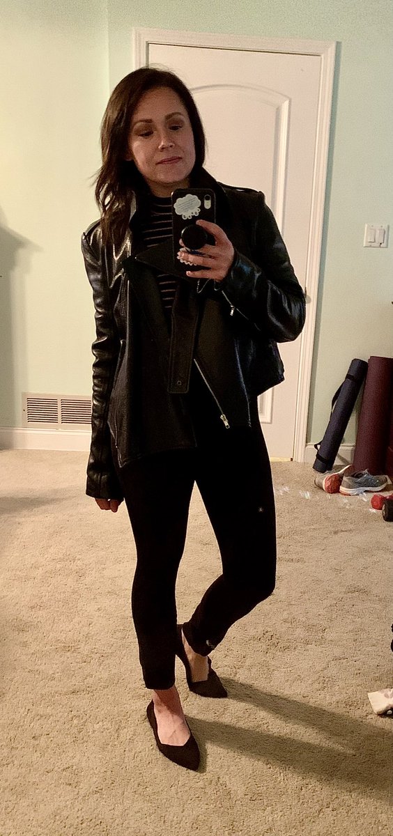 irena | 🌈🌻🏒 tweet media