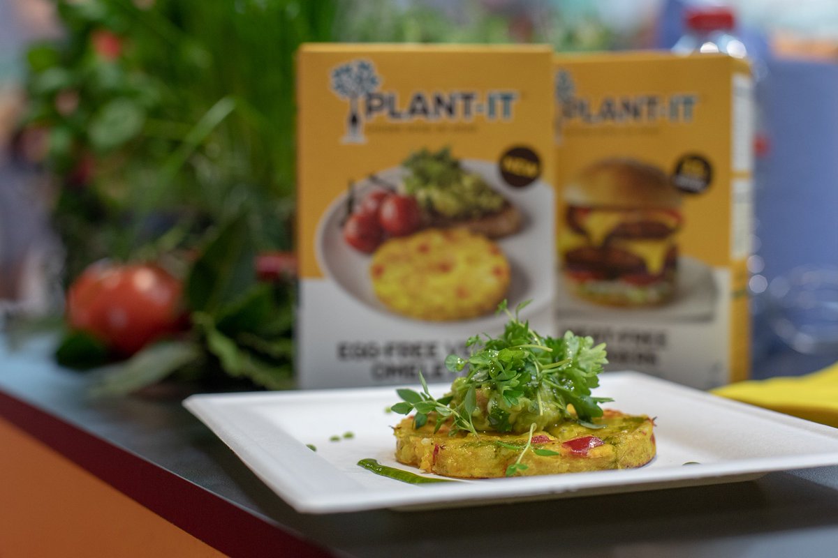 plantitfoodco's tweet photo. We had a fantastic time at the @FoodDrinkExpo in the @thenec, Birmingham. 

Thank You to everyone who visited our stand and tasted our plant-based products. 💚 

@Bordbia 

#FDE2022 #ChooseGoodDoGood #PlantBased https://t.co/XF410OikWT