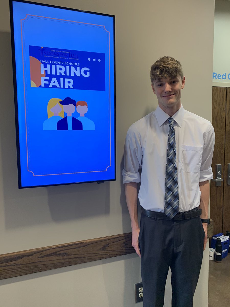 CBluffWBL's tweet photo. Proud of our students for participating in the Hall County Schools 1st annual Hiring Fair! #bearsatwork @HallcoCBHS https://t.co/OSpdqeNCk7