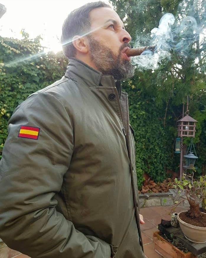 Y aquí el hombre que nunca ha tenido ni tendrá un accidente laboral...