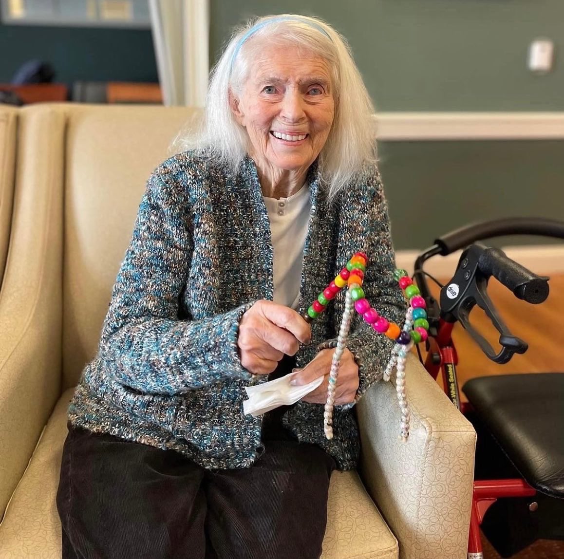 From bowling 🎳 to arts &amp; crafts 🎨, our friends at @sunnysidemanornj are always having fun! Learn more about their community during their May Open Houses on May 18 and 21. Check their website for more info sunnysidemanornj.com #seniorliving #client #artsandcrafts #wallnj