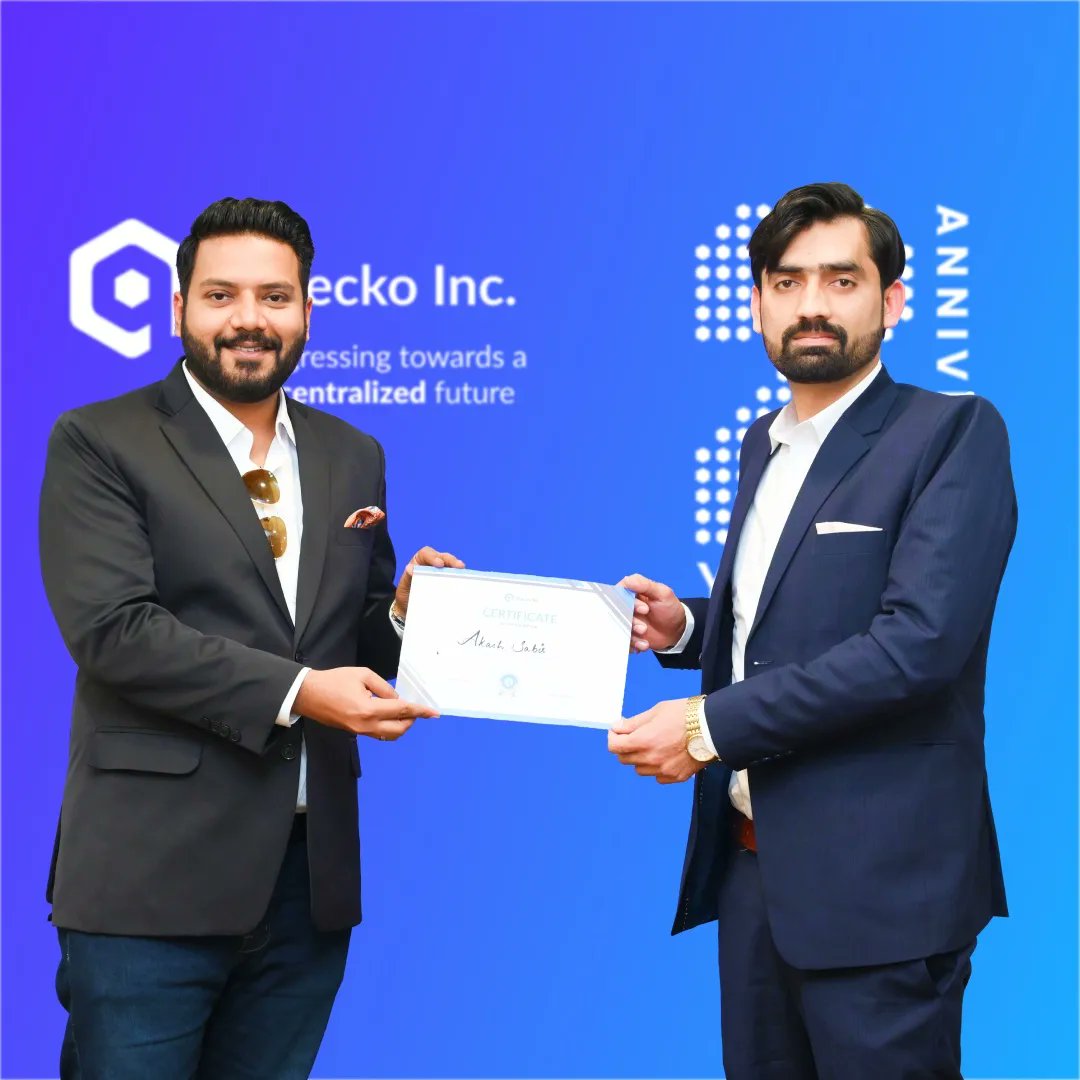 QueckoI's tweet photo. Some moments of happiness, awards🏆, and appreciation.

Nothing is more valuable than keeping employees appreciated and valued and that is what we did at our 2nd anniversary celebrations with the Quecko family👏🎉

#awardsforexcellence #achievements #companyanniversary https://t.co/XeA2IH57Oj