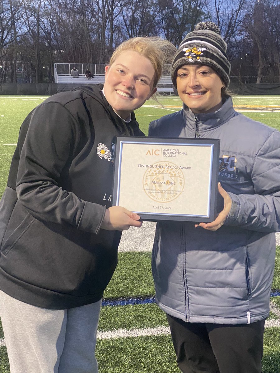 Congratulations to our amazing sophomore goalie, Marissa Long for winning a Co Curricular award this year! WE LOVE YOU 🐝💛