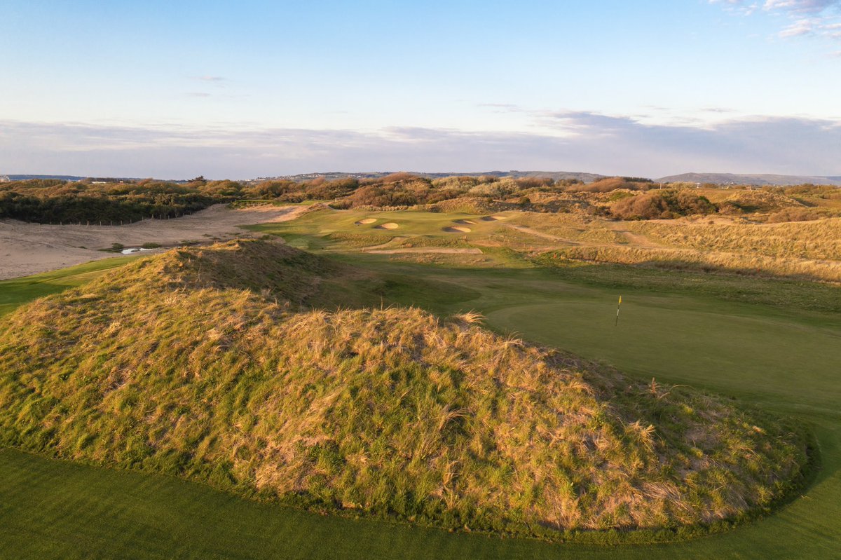 Some images of the new 9th hole and natural dune behind the 8th green - showcasing the superb new design and shaping work undertaken by our contractor, Lauren Smith from <a href="/mjsmith210/">M J Smith</a> . 

#golfcoursedesign #golfcoursearchitecture #linksgolf #burmhamonsea