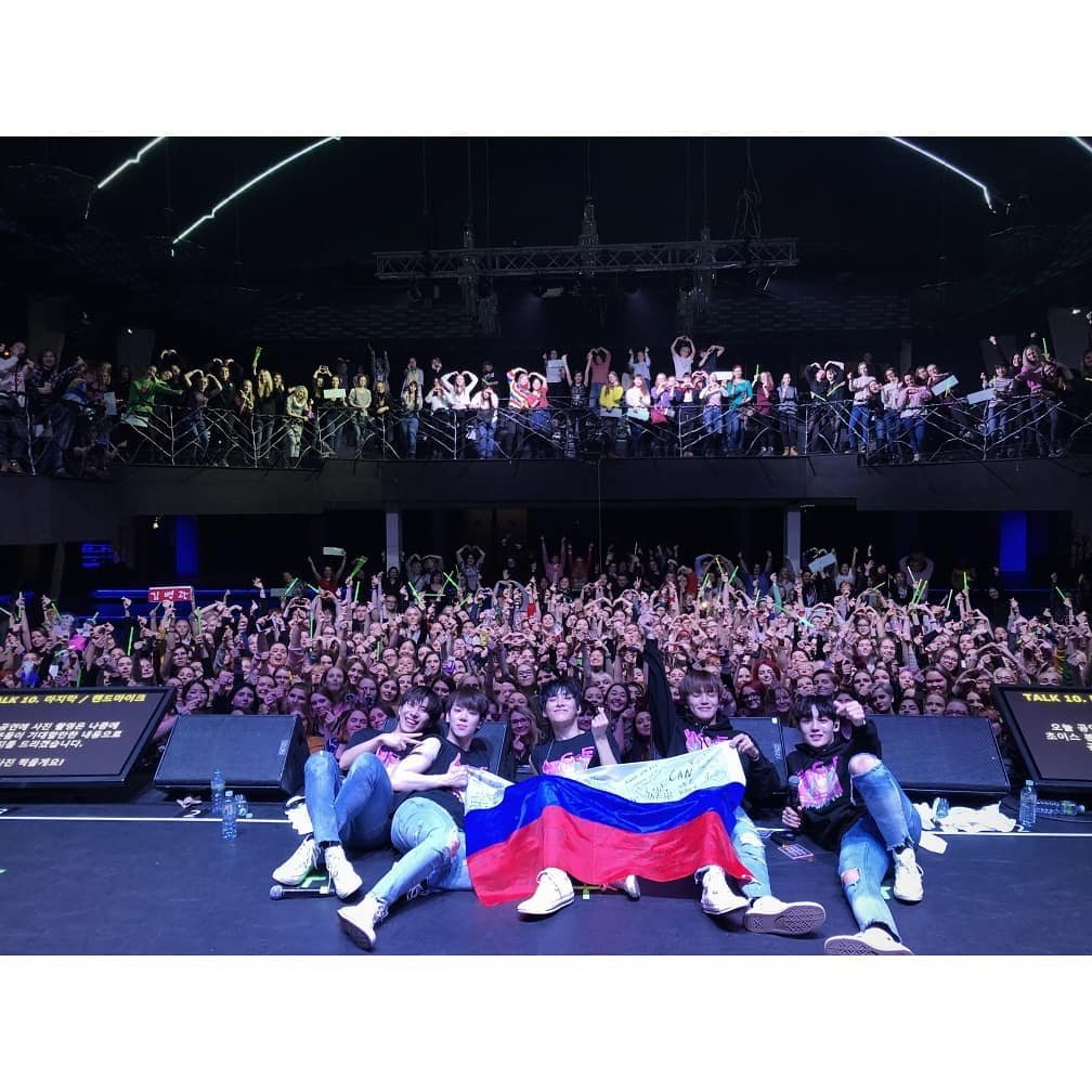 ACEtagram_7's tweet photo. 190304

[#ACE_PHOTO]
A.C.E WORLD TOUR IN EUROPE - TO BE AN ACE
2019.03.03 #7 MOSCOW CHOICE 😚
#ACE #에이스
#ACE_WORLD_TOUR
#TO_BE_AN_ACE

🖇️ https://t.co/seQeBUxrOI

#ACE #에이스 @official_ACE7 https://t.co/XpgViWWAj5