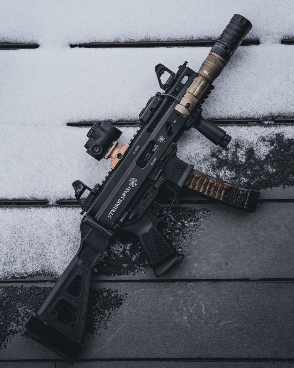 armsrepub's tweet photo. Looking sexy isn’t easy but someone has to do it. https://t.co/2qWuvILgwb