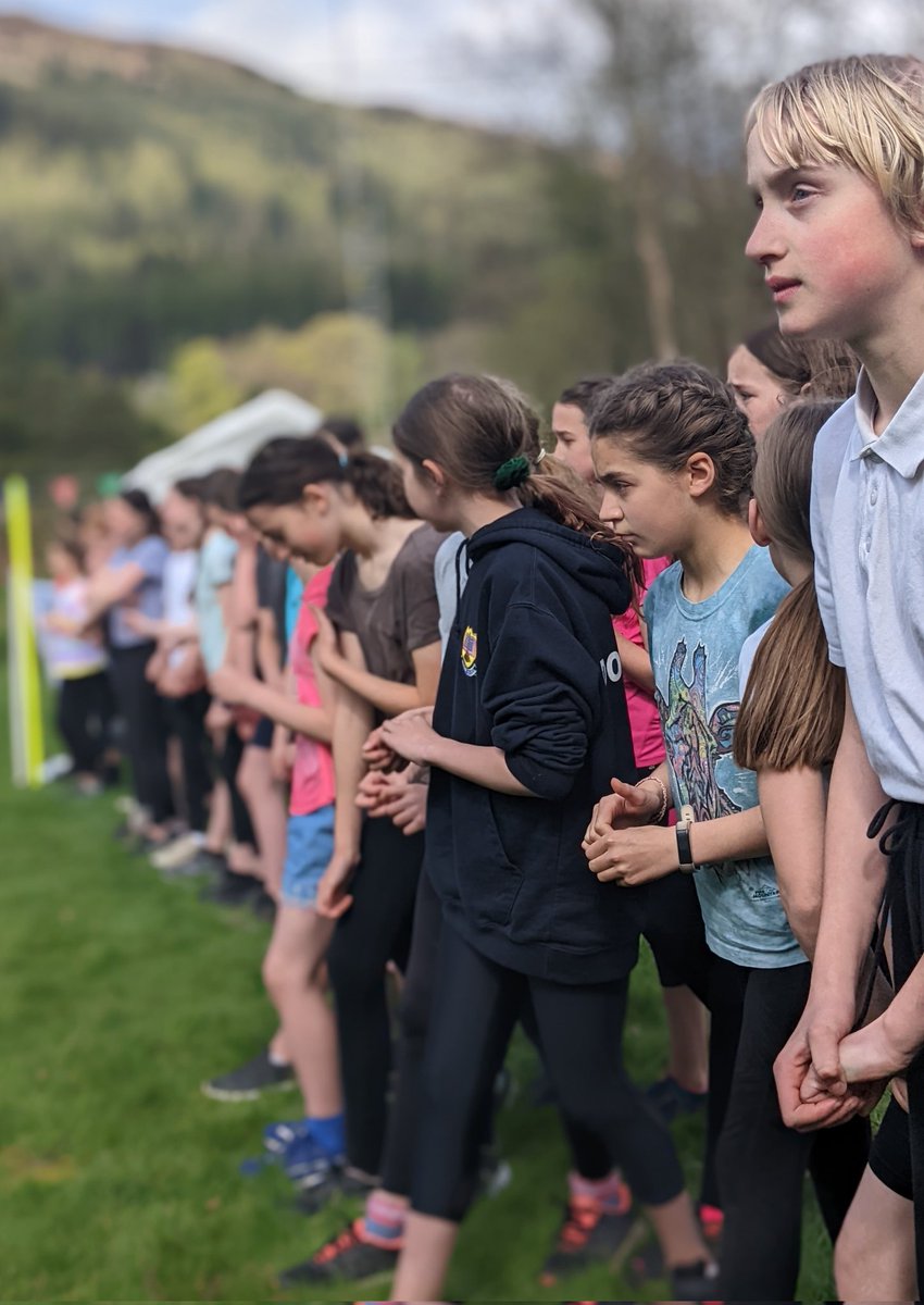 DounePS's tweet photo. P6 and P7 really enjoyed taking part in the Mini Stuc Hill Race this morning - some real focus and determination shown on the starting line! Thank you @ActiveSchoolStg for arranging such an amazing event https://t.co/HyTZdvQrMU
