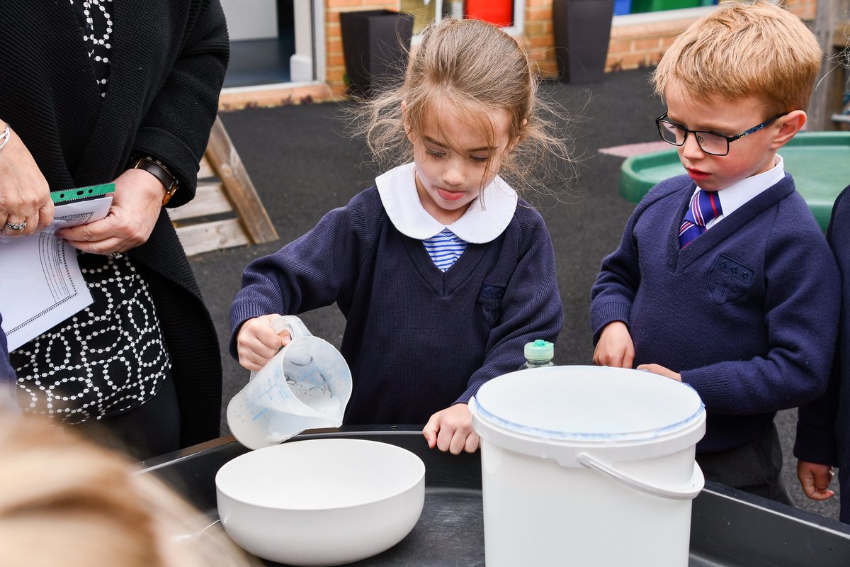 StEdsPrePrep's tweet image. Igniting scientific curiosity! Today, Reception Elm had the exciting task of making their own bubble mixture from scratch, in order to learn all about quantities. This was a great experiment which encouraged their social and communication skills as well as working as a team!🧪