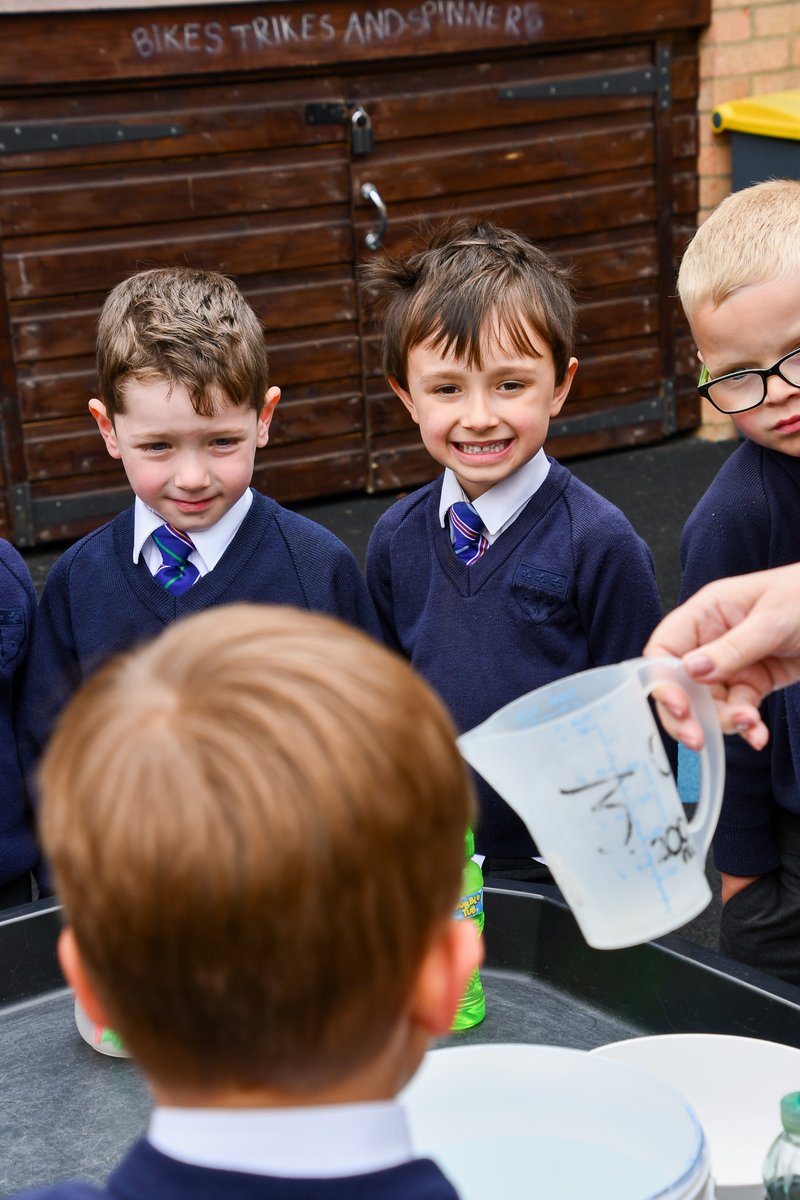 StEdsPrePrep's tweet image. Igniting scientific curiosity! Today, Reception Elm had the exciting task of making their own bubble mixture from scratch, in order to learn all about quantities. This was a great experiment which encouraged their social and communication skills as well as working as a team!🧪