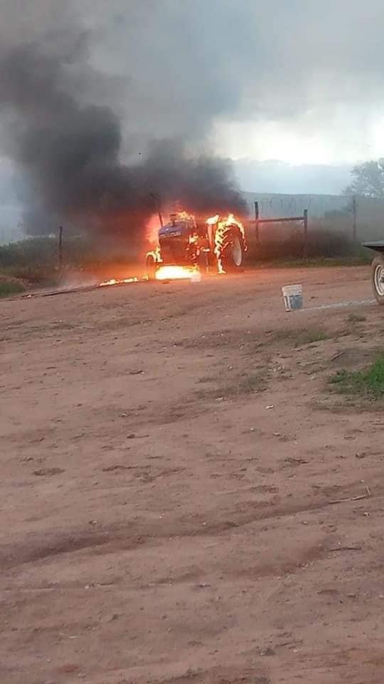 DerLydia's tweet photo. Kirkwood farms in the E Cape vandalised and burnt by workers. https://t.co/ix90xdlDgl