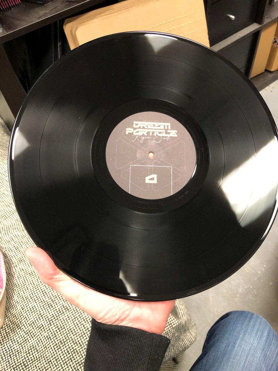 Kagami Smile tweet media