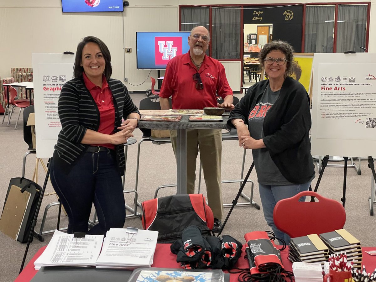 Profs. Danielle Burns, Dr. Tony Medlin, and Dr. Danielle Vignes presented EBR students interested in studying fine arts with information on BRCC's fine arts courses and programs in visual art, graphic design, music, and theatre. 

mybrcc.edu/academics/libe…
