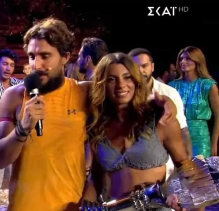 leblablaa's tweet photo. Βλέπω σήμερα κάνουμε διάλειμμα από το #OAris πιάνουμε το γνωστό και διαχρονικό πλέον #OSakis !
Στον ίδιο δρόμο είμαστε!🏆🏆
Συνεχίστε ό,τι κάνετε! 🤣
@marialena_rou
#survivorGR https://t.co/gBuBBw5ljj