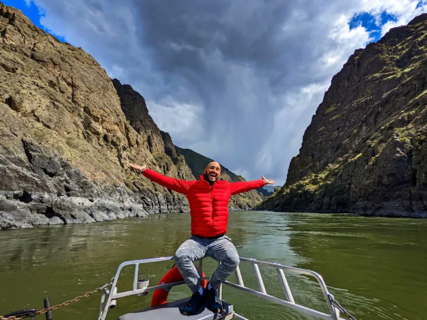 2TravelDads's tweet photo. My favorite part of heading back to the PNW last week: HELLS CANYON! Thank you @TBEXevents and @VisitLCValley for showing us this amazing place!  

Check it out here:  https://t.co/eu0ksEJC2E #travel #tbextricities https://t.co/ez7NJ4FZHT