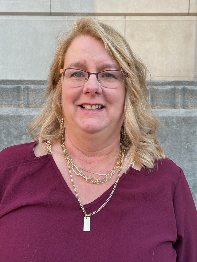 JulieSchubert8's tweet photo. Congratulations to Lisa Honz, the 2022 Valette Legacy Award recipient from The American Association of Teachers of French!
https://t.co/Iw30NRpHuK
@WindsorHighOwls @WindsorWay @GoOwls https://t.co/gCjuztVGGC