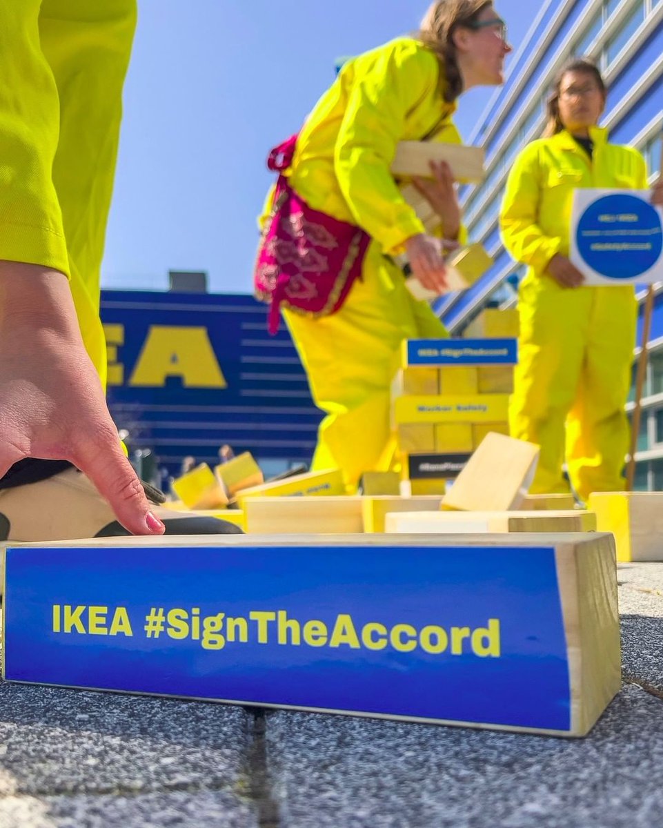 On #WorldDayForSafetyAndHealthAtWork we call out brands like <a href="/IKEA/">IKEA</a> who still rely on private monitoring systems that failed to prevent Rana Plaza. We know that binding agreements with independent monitoring work. 📢 Go to ranaplazaneveragain.org/#act to tell brands to #SignTheAccord