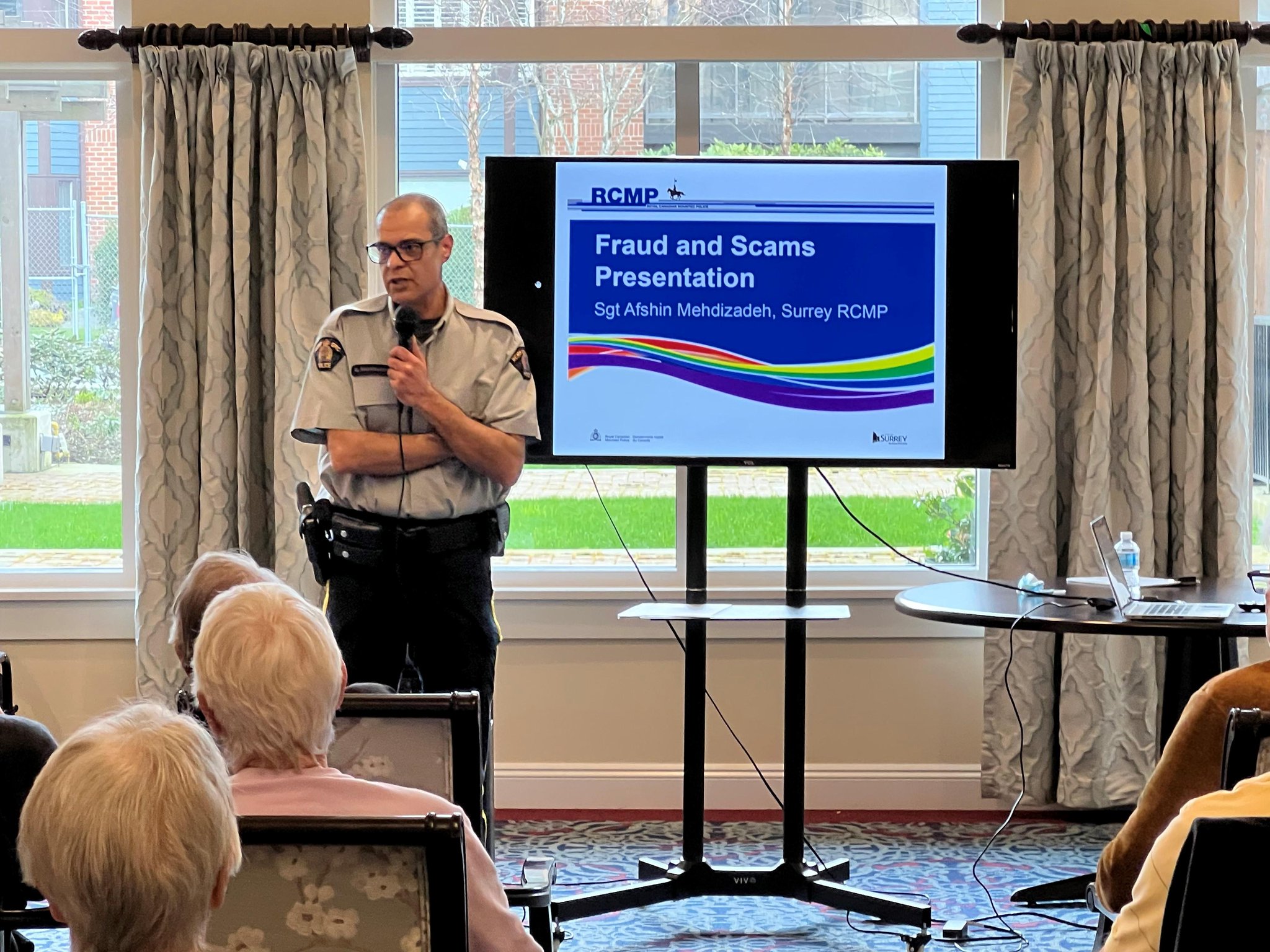 surrey-rcmp-on-twitter-sgt-mehdizadeh-presented-to-amica-retirement