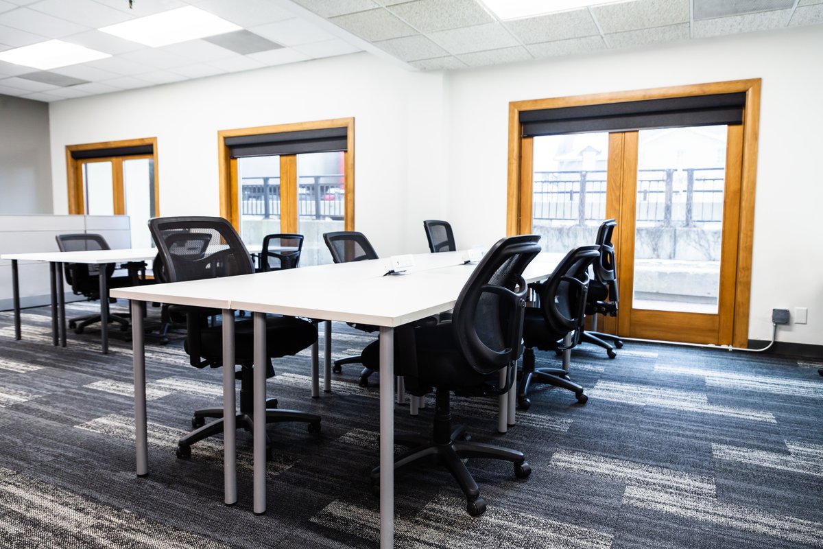 Doesn't your team deserve all the natural light and space to spread out? We think so too. The Geneva Annex has your own private, fully-furnished, lockable office space for your team. 24/7 secure access and includes Club 25N community membership.