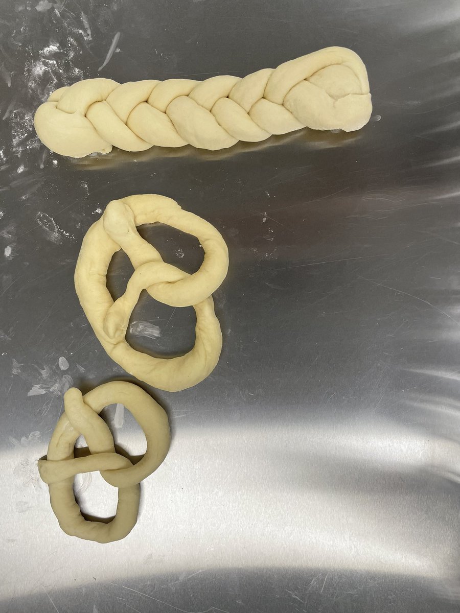 CiaThs's tweet photo. Pretzel Day in Culinary Essentials! @ISDSchools #FACS #THSFACS https://t.co/SSpyGTJP2s